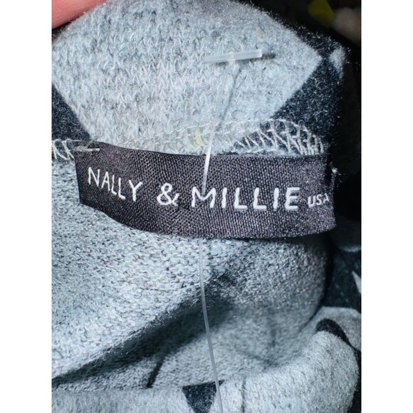 NWT Nally & Millie Black White Argyle Poncho Sweater S Travel Quiet Luxury Artsy - Picture 5 of 9